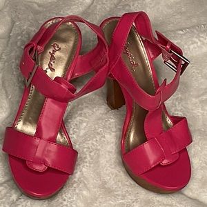 Qupid brand pink heels